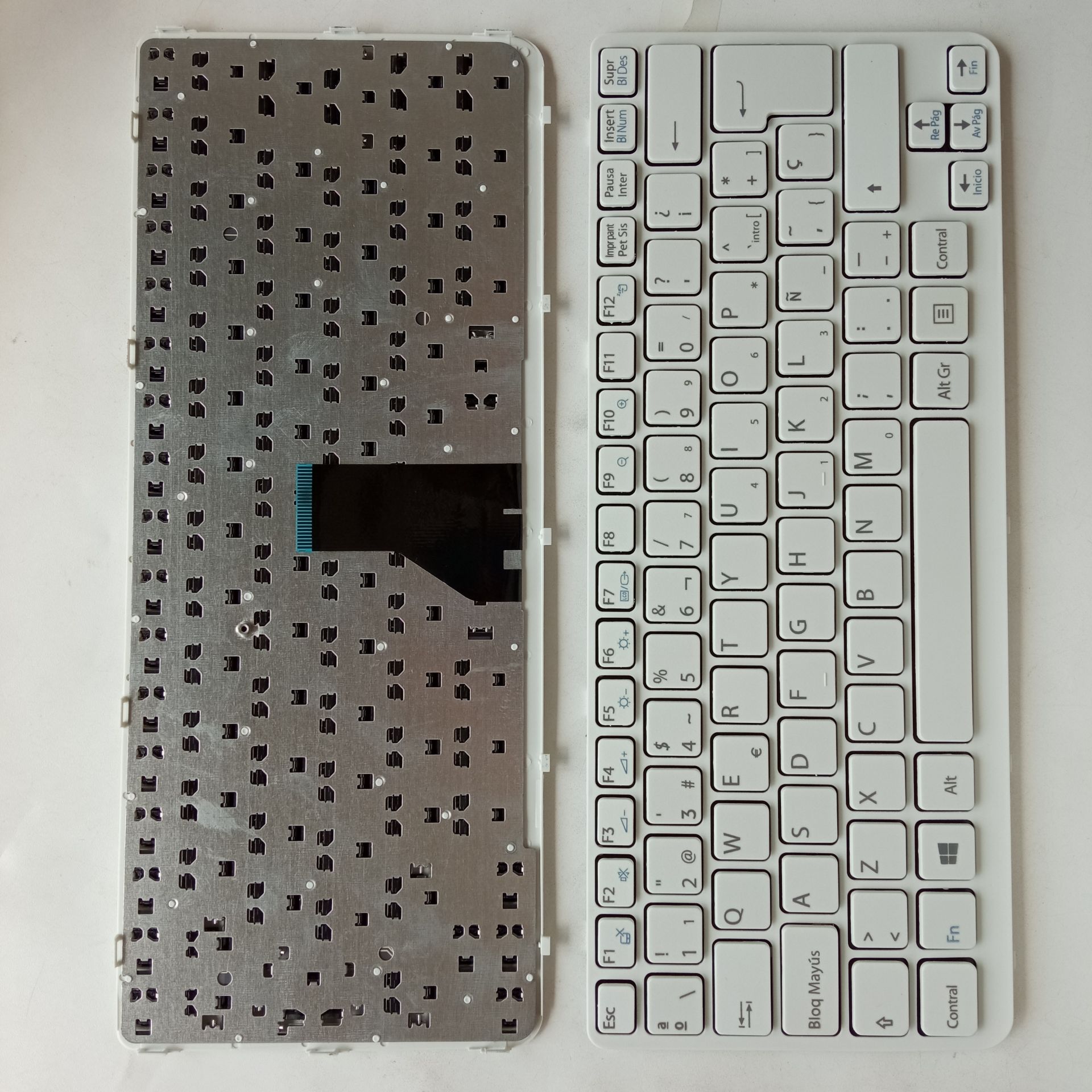 Picture of New Replacement Laptop Keyboard For SONY SVE14/SVE141 WHITE FRAME BLACK (OEM) SP Layout